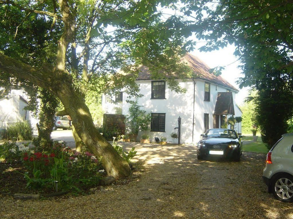 Bed and Breakfast The White House Takeley Екстер'єр фото